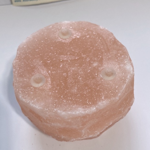 Himalayan Salt Crystal Rock Tealight Candleholder 1.6 oz - Picture 8 of 15